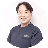 カナザキ歯科 院長（理事長）金崎伸幸
